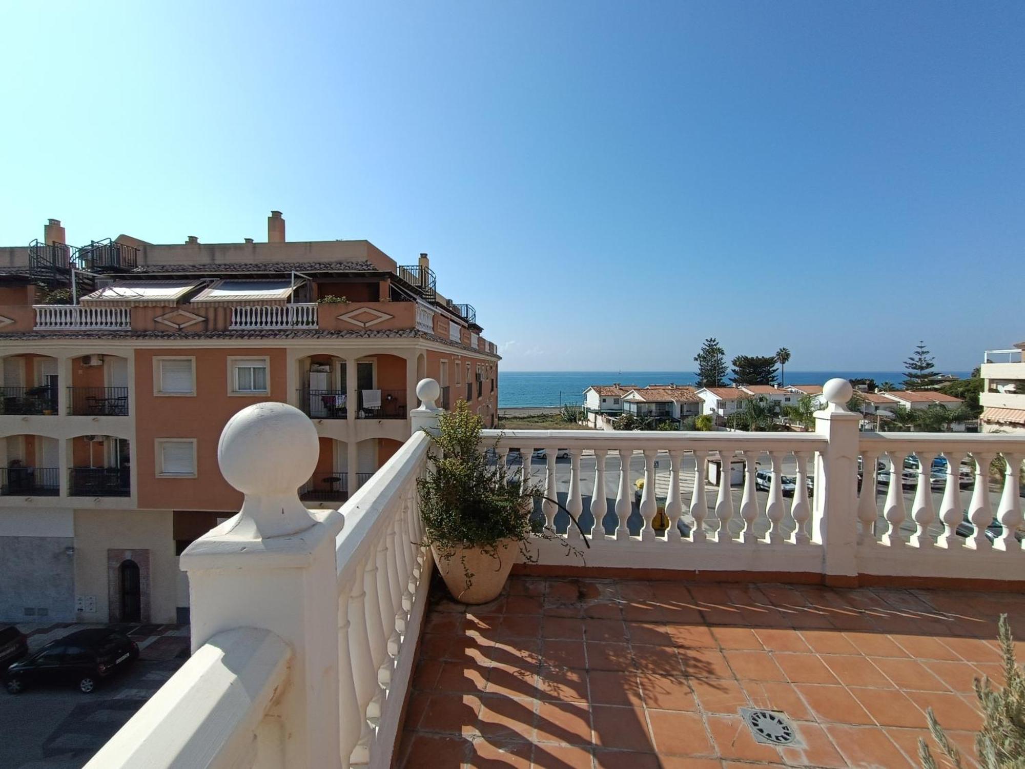 Lovely Penthouse In Front Of The Beach With Free Parking Málaga Exterior foto