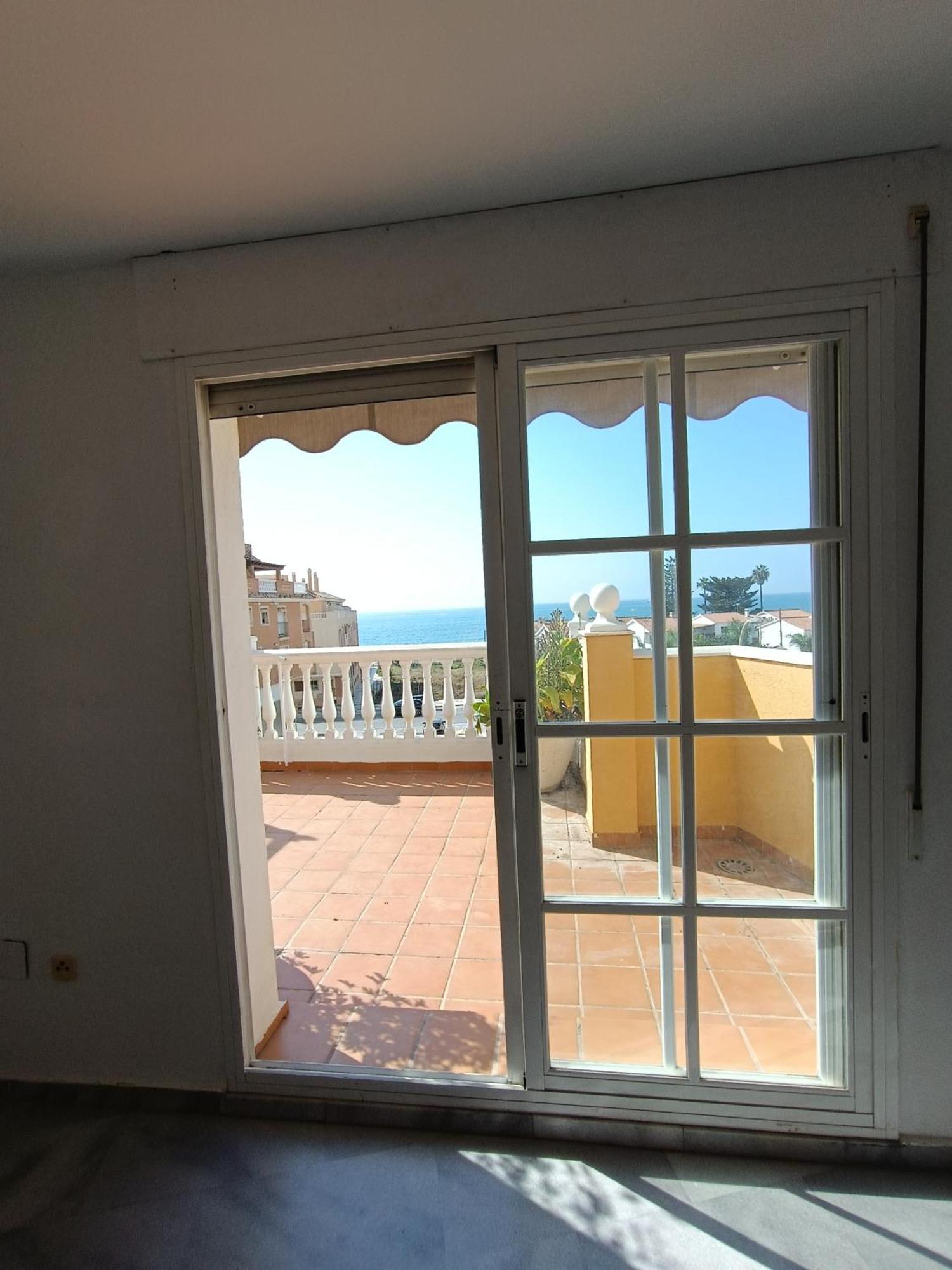 Lovely Penthouse In Front Of The Beach With Free Parking Málaga Exterior foto